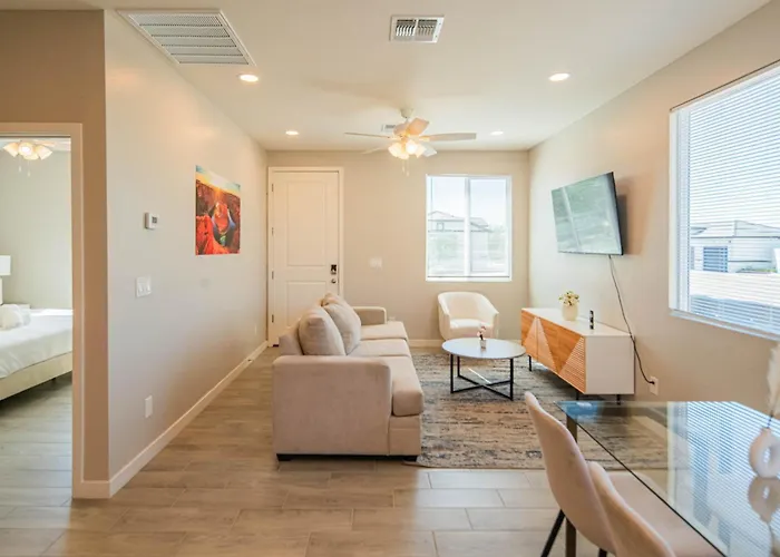 Serene 2br With Premium Beds Glendale
