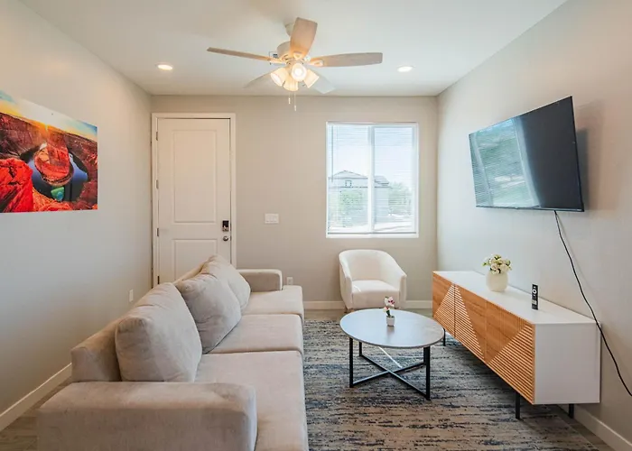 Serene 2br With Premium Beds Apartment *
