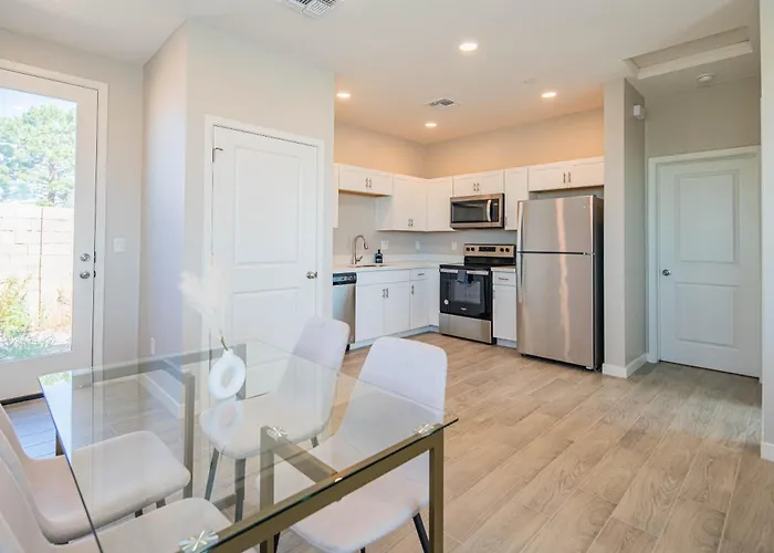 Apartment Serene 2br With Premium Beds Glendale