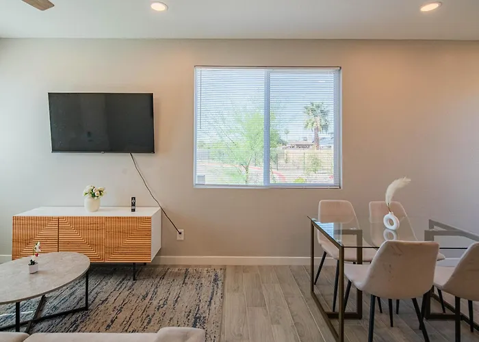 Serene 2br With Premium Beds Apartment Glendale