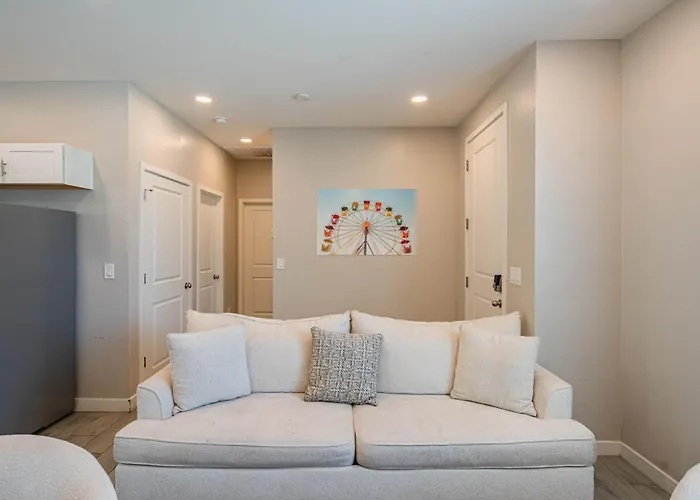 Serene 2br With Premium Beds Glendale