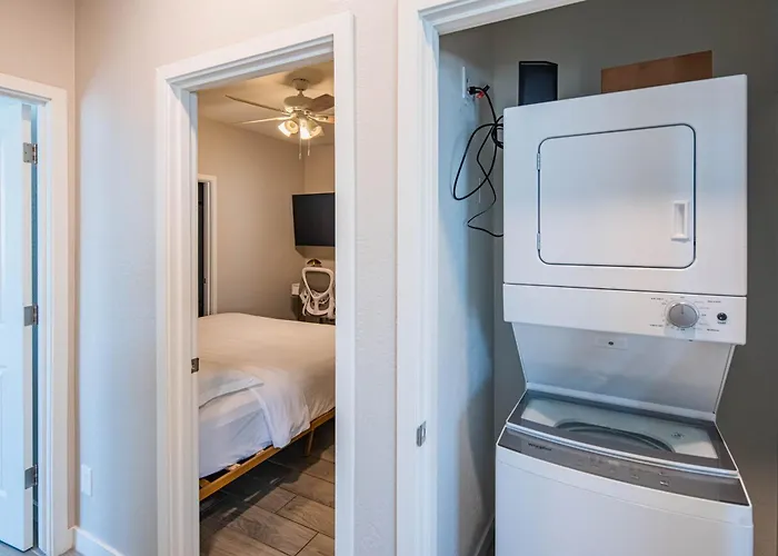 Apartment Serene 2br With Premium Beds