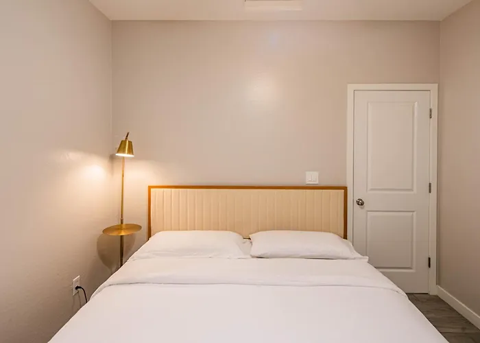 Apartment Serene 2br With Premium Beds Glendale
